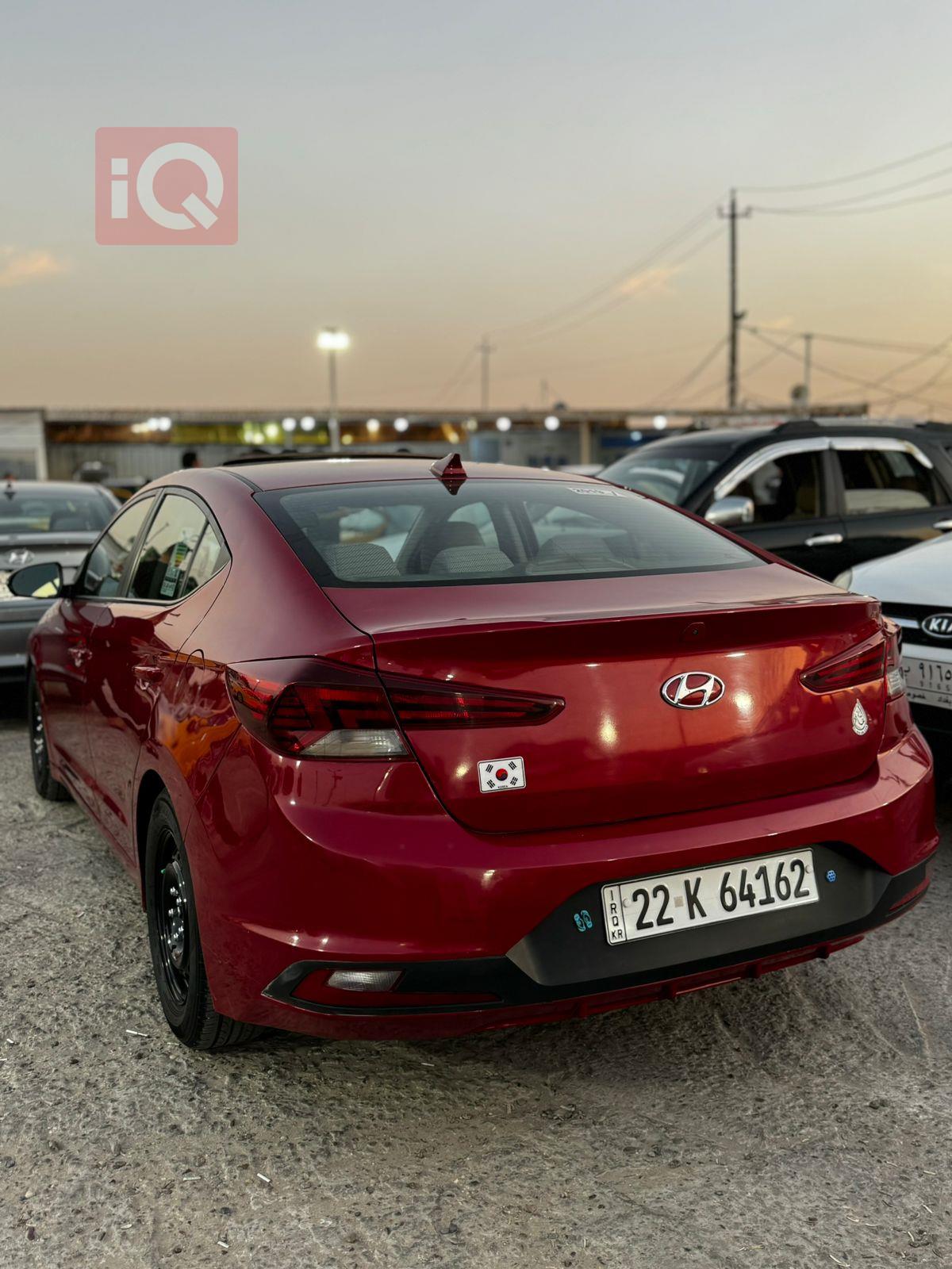 هیوندای ئەلەنترا